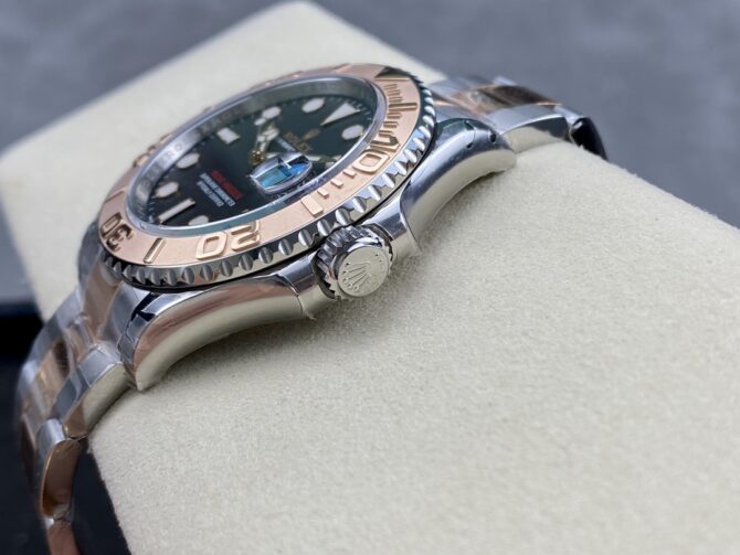 Rolex Yacht-Master 126621 EverRose Gold Black Dial 40MM Mens Replica Watch