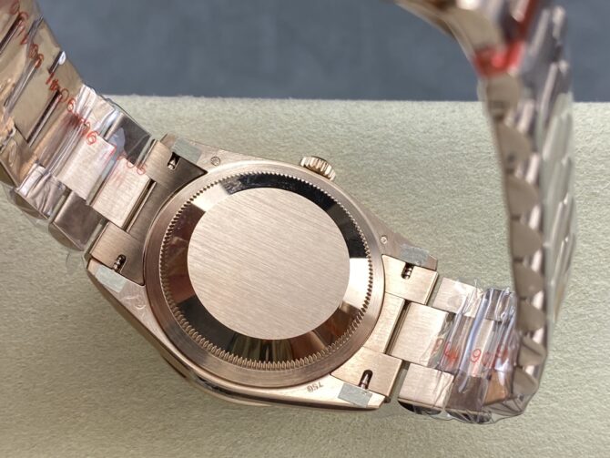 Replica Rolex Day Date 36 Everose Gold Diamond Bezel m128345rbr 0075