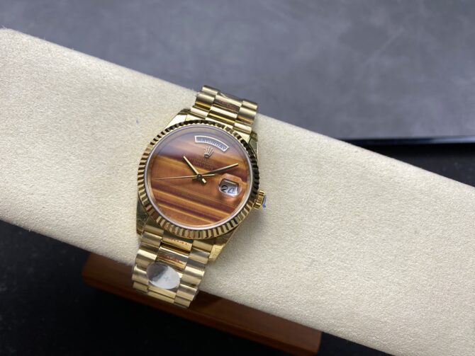 Replica Rolex Day Date 18038 Yellow Gold Tigers Eye Watch