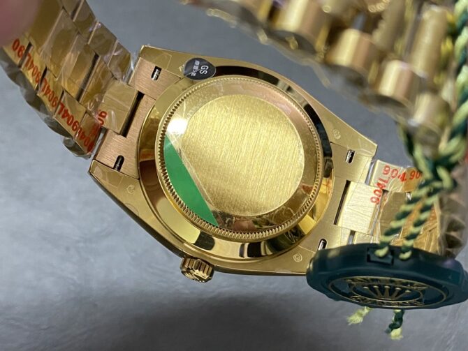 Replica Rolex Day-Date 40 18K Yellow Gold Diamond Paved Dial Diamond m228348rbr 0037