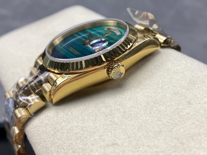 Replica Rolex Day Date 18038 Yellow Gold Tigers Eye Watch