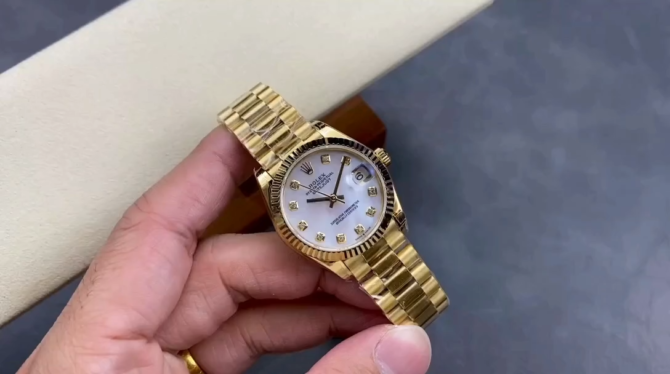 Replica Watch 278-0010 Women's Watch