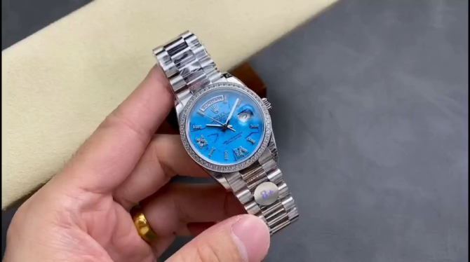 Replica Rolex Day Date 36 Platinum Turquoise Diamond-Set Roman Dial Diamond Bezel m128396tbr 0016
