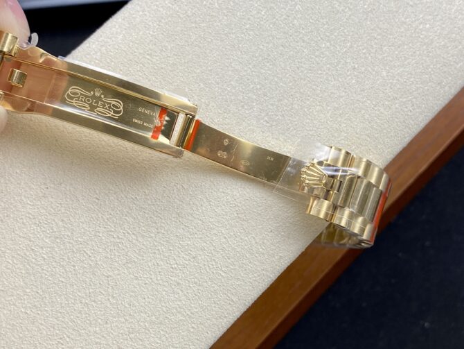 Replica Watch 278-0010 Women's Watch