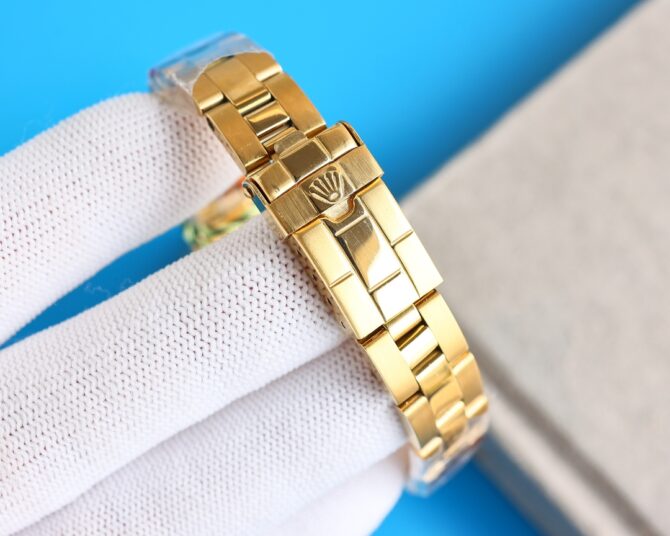 Rolex Yacht-Master 169628 Yellow Gold Champagne Dial 29mm Lady Replica Watch