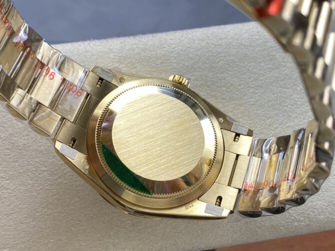 Replica Rolex Day Date 18038 Yellow Gold Tigers Eye Watch