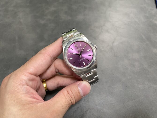 Rolex Oyster Perpetual 39 Red Grape Dial Steel 114300 0002 Men's Watch