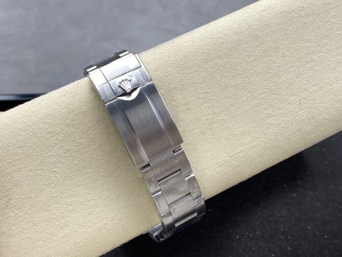 Rolex Explorer II m226570 0001 Stainless Steel White Dial 42MM Mens Replica Watch