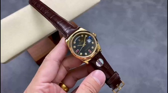 Replica Rolex Day Date 118138 0020 Yellow Gold Diamond Ruby 36 mm