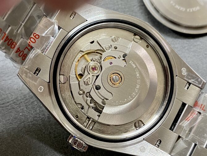 Replica Rolex Day-Date 40mm Platinum Meteorite Baguette 228206 0036 Men's Watch