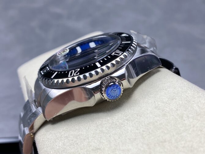 Rolex Sea-Dweller Deepsea 136660 0005 Stainless Steel Black Blue Dial 44MM Mens Replica Watch