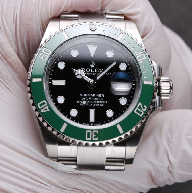 Replica Rolex Submariner 126610LV Green Bezel Black Dial 41mm Mens Watch