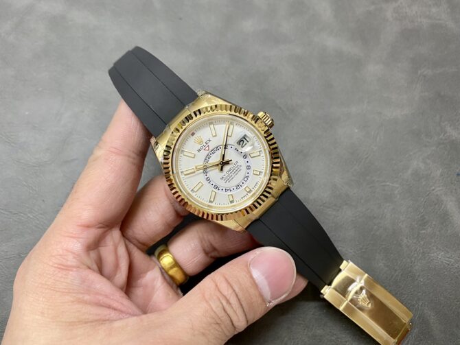 Rolex Sky Dweller m336238 0003 Yellow Gold White Dial 42mm Mens Replica Watch
