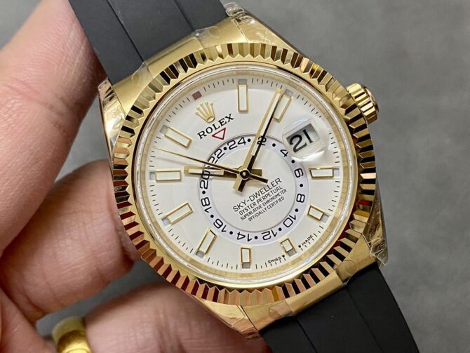 Rolex Sky Dweller m336238 0003 Yellow Gold White Dial 42mm Mens Replica Watch