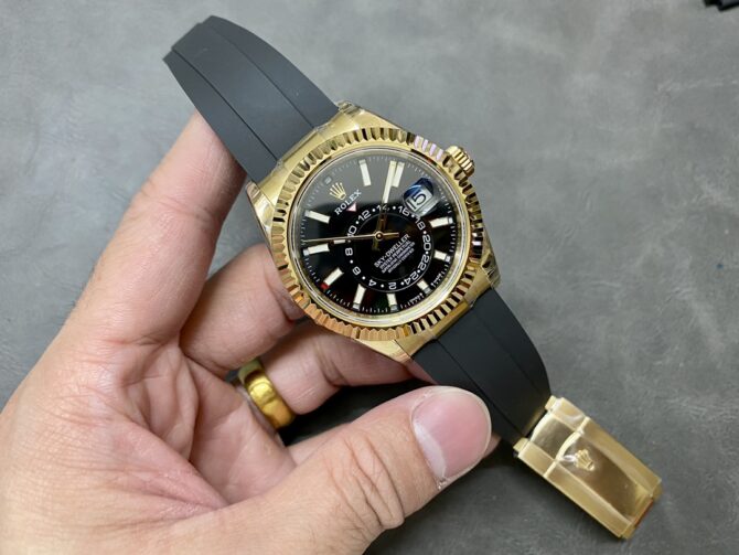 Rolex Sky Dweller m336238 0002 Yellow Gold Black Dial 42mm Mens Replica Watch