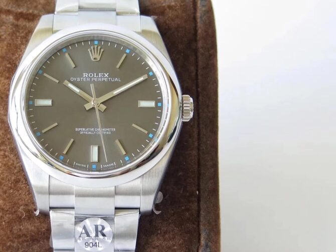 Rolex Oyster Perpetual 114300 0001 39MM