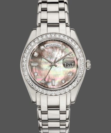 Replica Rolex Day-Date 18946 Dark MOP Black Diamonds Dial Special Edition 39MM Mens Watch