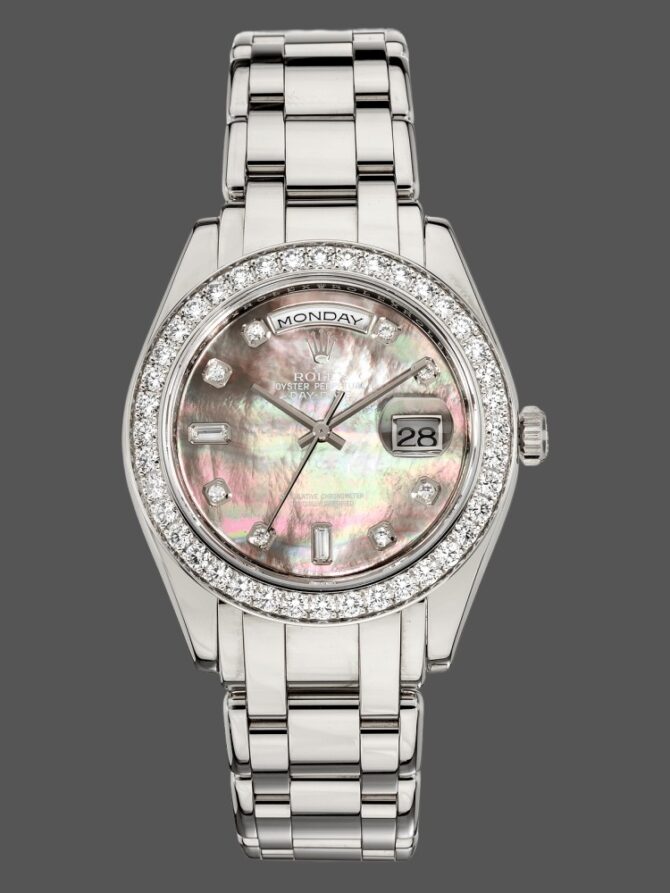 Replica Rolex Day-Date 18946 Dark MOP Black Diamonds Dial Special Edition 39MM Mens Watch
