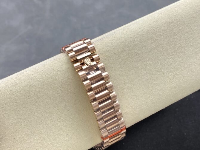 Replica Rolex Day Date 36 Everose Gold Diamond Bezel m128345rbr 0075