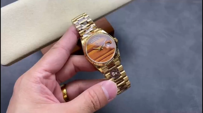 Replica Rolex Day Date 18038 Yellow Gold Tigers Eye Watch