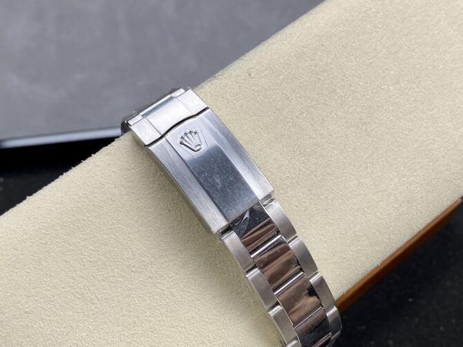 221744134 Fluted Bezel Blue Fluted-motif Dial 41MM Mens Replica Watch