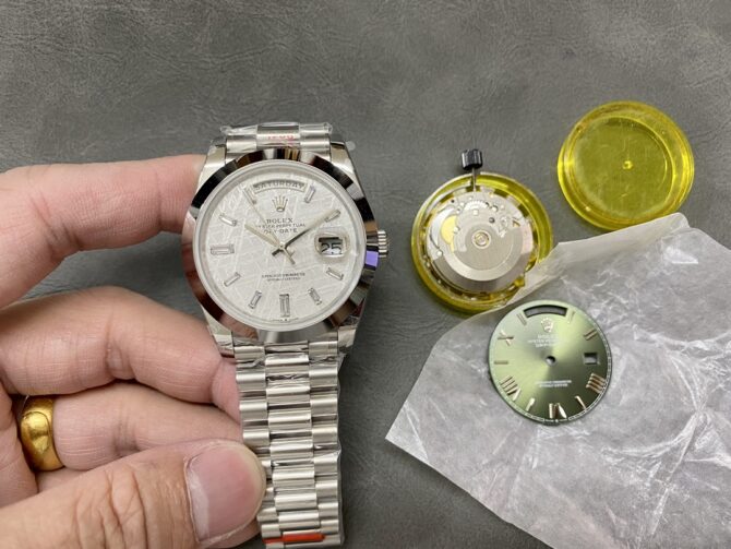 Replica Rolex Day-Date 40mm Platinum Meteorite Baguette 228206 0036 Men's Watch
