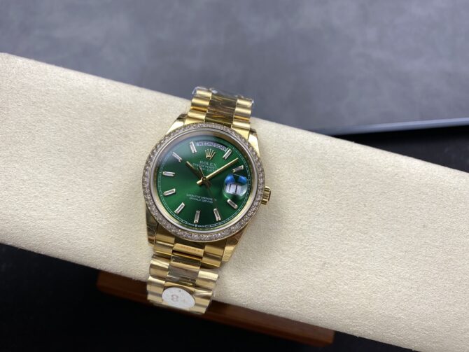 Replica Rolex Day Date 36mm Green Dial Diamond-Set Bezel President Bracelet m128398tbr 0035