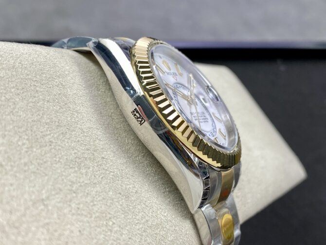 Rolex Sky Dweller 42mm White Dial Stick Markers m336933 0005 Men's Watch