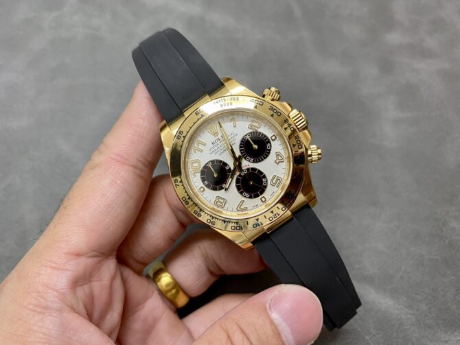 Rolex Cosmograph Daytona Yellow Gold Case Silver Dial 116518 Men's Watch