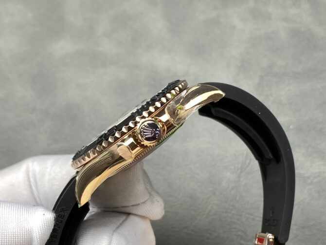 Rolex Yacht-Master 126655 40mm Automatic Black Dial 18kt Everose Gold Watch